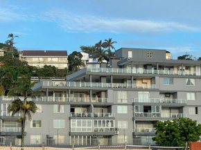 3 - Bedroom Seafacing Margate Apartment